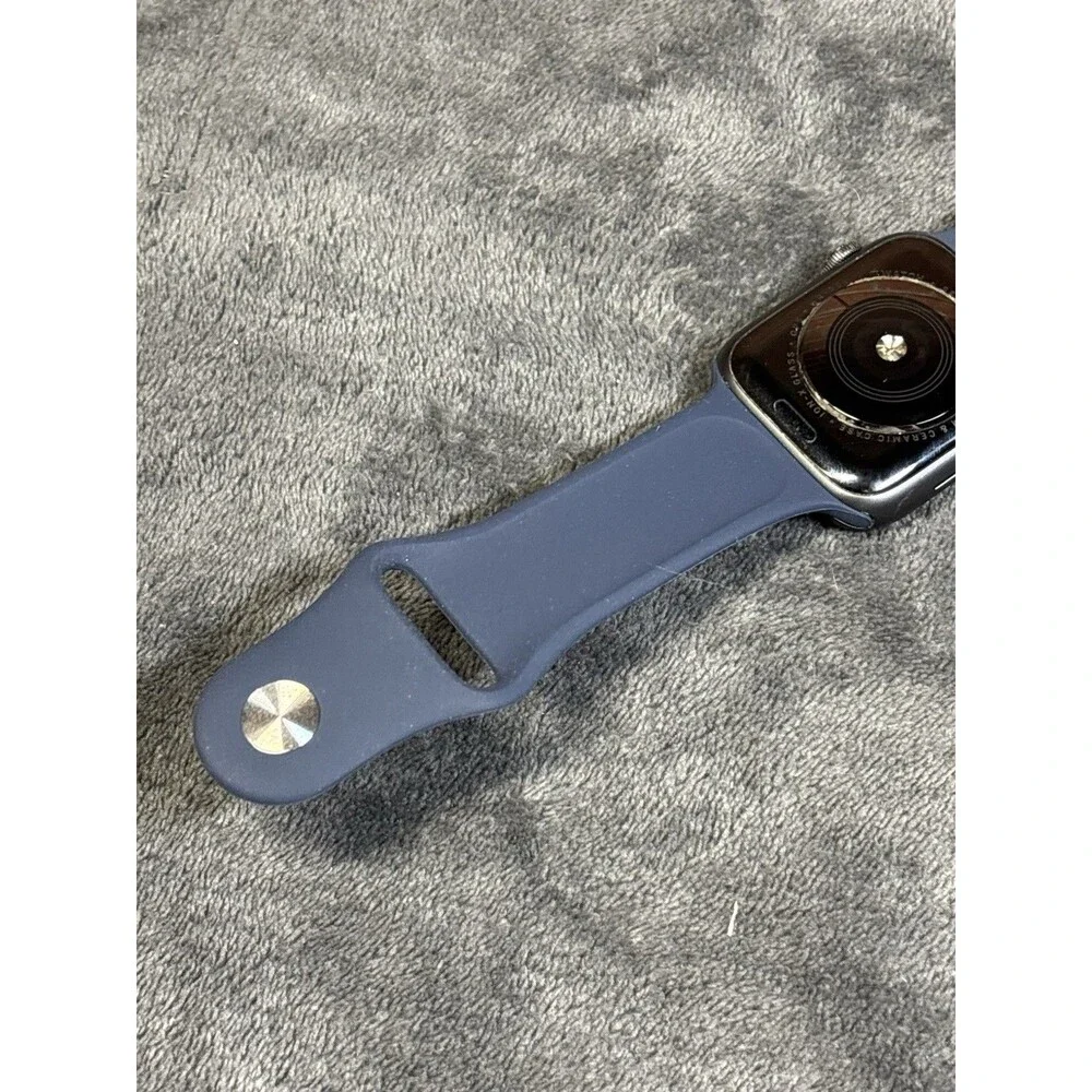 Apple Watch Series 4 44mm Gray Aluminum W/ Sport Band For Parts/Repair